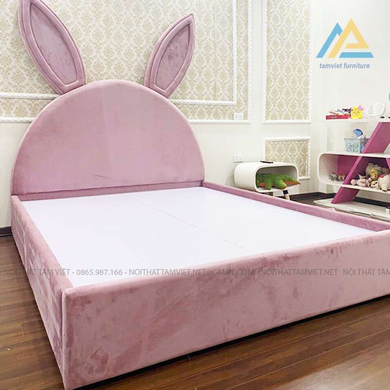 giường bọc màu hồng