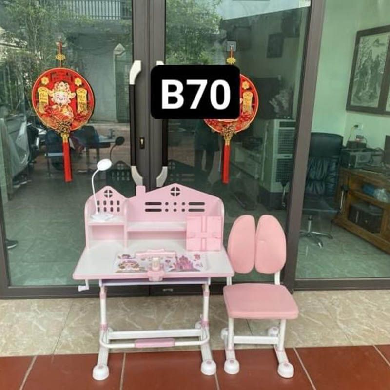 Bàn học cho bé , chống gù chống cận BHB70